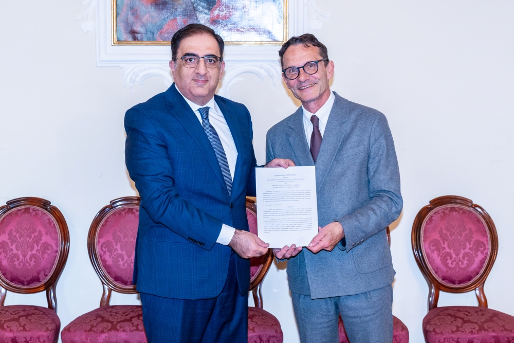 Botschafter der Republik Armenien in Österreich, SE Dr. Andranik Hovhannisyan mit Rektor Fügenschuh